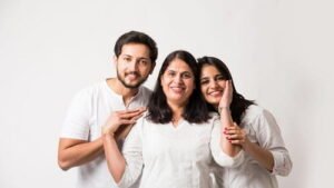Family Coverage Under One Health Insurance Policy: Who is Included And How Dependents Are Defined in India